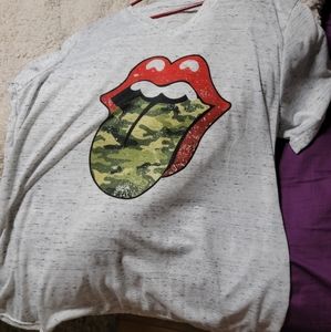 Camo tongue
